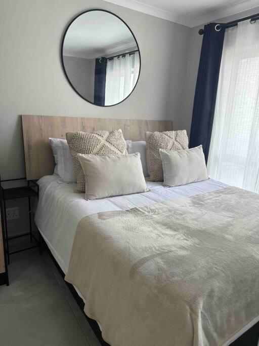 Monte Serrat Views - Spacious 1 Bedroom *
