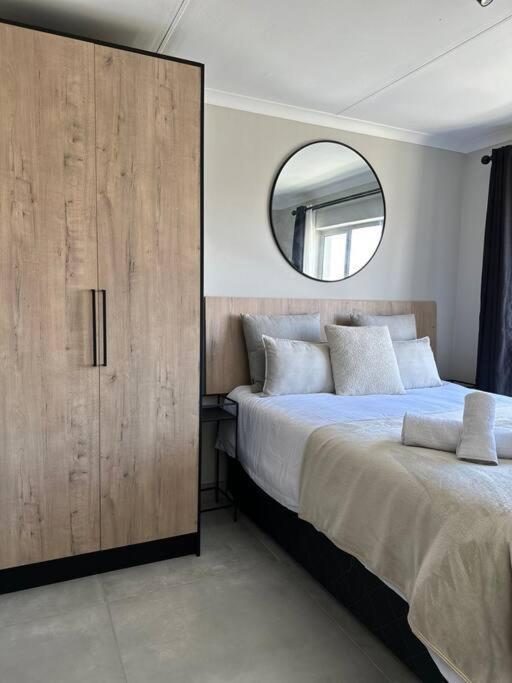 Apartment Monte Serrat Views - Spacious 1 Bedroom