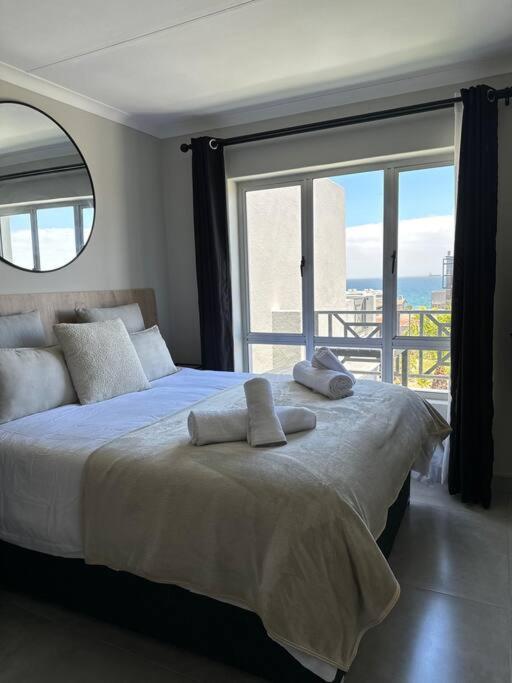 Apartment Monte Serrat Views - Spacious 1 Bedroom