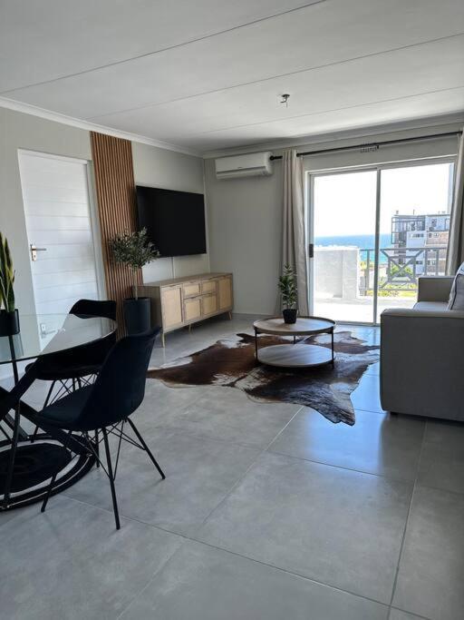 Monte Serrat Views - Spacious 1 Bedroom Apartment